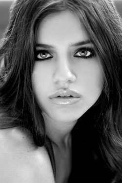 London Beauty Photographer - Chloe Lewtas